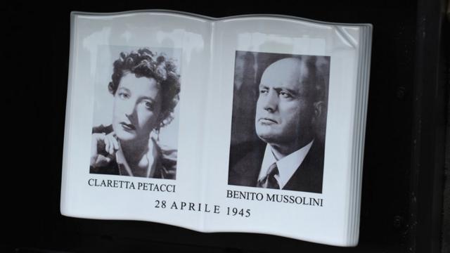 Placa conmemorativa en Mezzegra, Italia