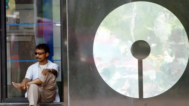 14 வங்கிகளில் ரூ.824 கோடி கடன் பெற்று மோசடி