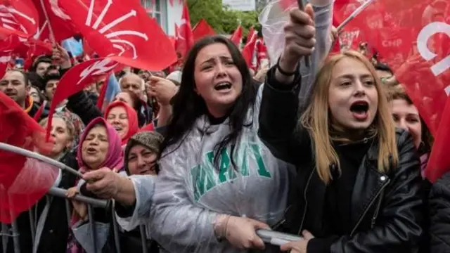 الناخبون لأول مرة يمثلون 8 في المئة من الناخبين الأتراك وستكون أصواتهم حاسمة.