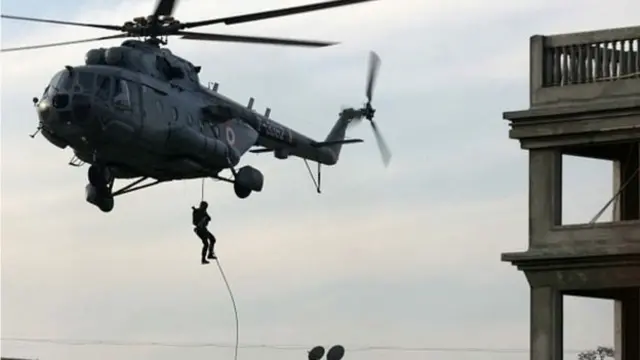 மும்பை தாக்குதல்