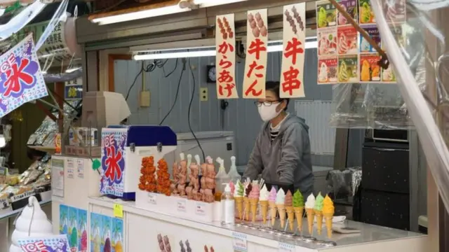 દર્શકો વિનાની ગેઇમ્સને કારણે નાના ધંધાર્થીઓથી માંડીને મોટી હોટલ ચેઇનોને પણ નુકસાન થયું છે