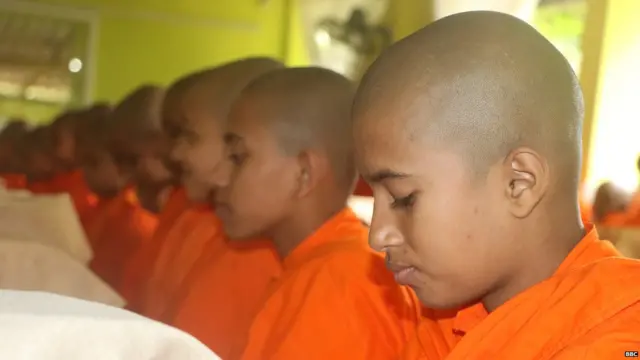 භික්ෂුණීන් වහන්සේ