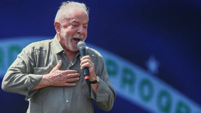 Lula durante discursocasino online aviatorcampanha