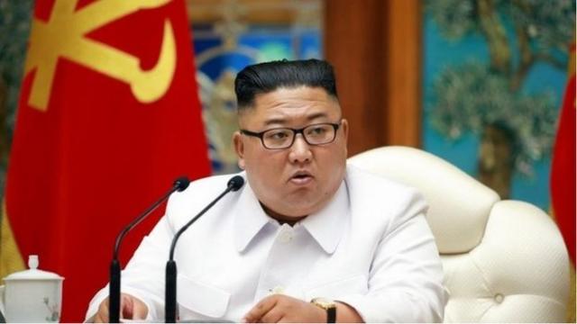 朝鲜领导人金正恩多次主持高级别会议要求严加防范新冠病毒（Credit: EPA/KCTV）