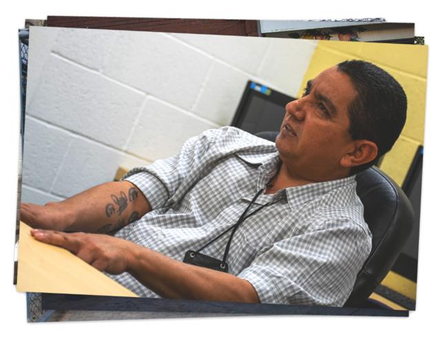 Ernesto Deras, pandillero retirado de la Fulton que ahora hace trabajo social de prevención pandilleril.