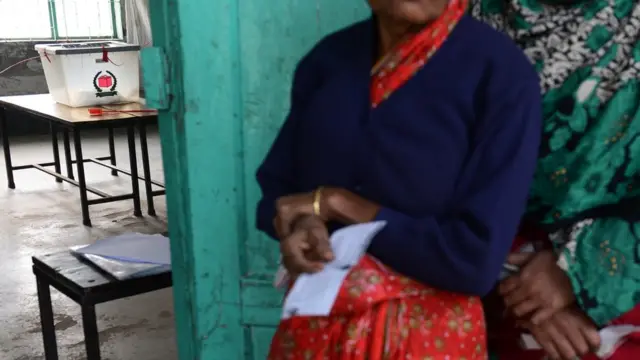 মনোনয়নপত্র বাতিলের কারণে কয়েকটি নির্বাচনী এলাকায় এখন বিএনপির কোন প্রার্থী নেই।