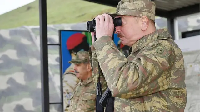 Президент Алиев на встрече со спецподразделением войск министерства обороны в 2019 году