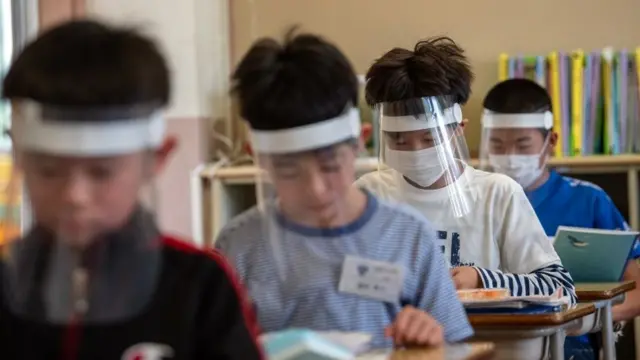 아이들이 부모의 걱정을 잘 알고 있고 불안 속에서 성장하는 것은 향후 어떤 영향을 남길 수 있다