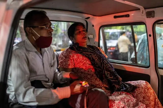 કોરોનાની તસવીર