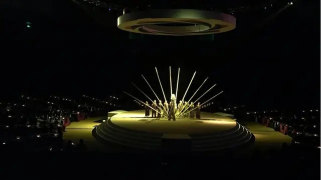 Hà Nội, trung tâm văn hoá của cả nước, chỉ có những dòng người thưa vắng đến xem 'Làng Tôi'