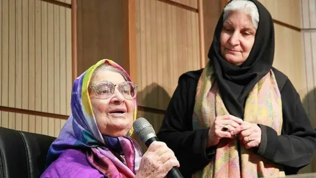 نام لیلی آهی را غالبا در کنار توران میرهادی یا به قول خانم آهی «قهرمان فرهنگنامه کودک» در ایران می بینیم