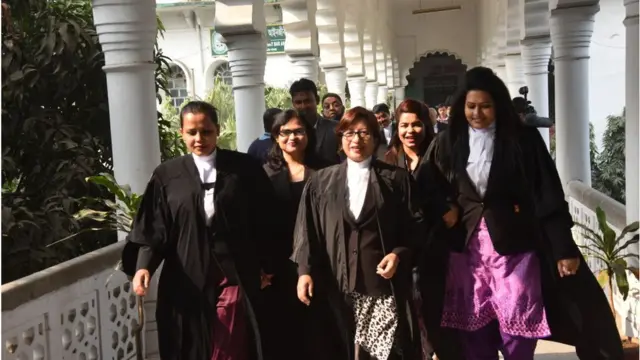 বর্তমানে বাংলাদেশে ৩ দশমিক ১ মিলিয়ন বা ৩১ লাখ মামলা ঝুলে আছে