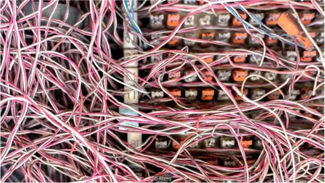 नेटवर्क बनाने में घबराते हैं तो कीजिए ये उपाय