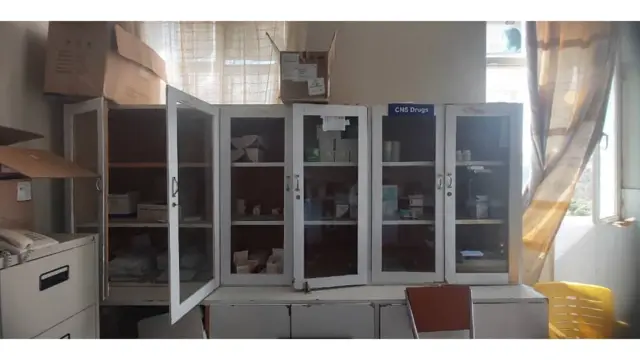 የዓይደር ሆስፒታል መድሃኒት ቤት በአስፈላጊ መድሃኒቶች እጥረት ምክንያት ለከፍተኛ ችግር መጋለጡን ባለሙያዎች ይናገራሉ