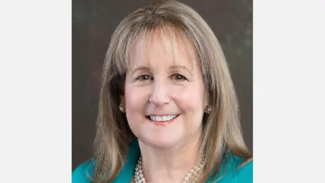 劳伦·斯蒂勒·里克林