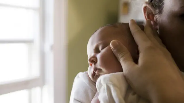 Madre con su hijo recién nacido