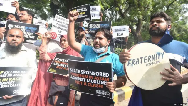 भारत में मुस्लिम उत्पीड़न का विरोध कर रहे छात्र