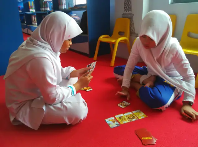 board game, card game, permainan papan, permainan kartu, belajar sejarah, pendidikan, Linimasa