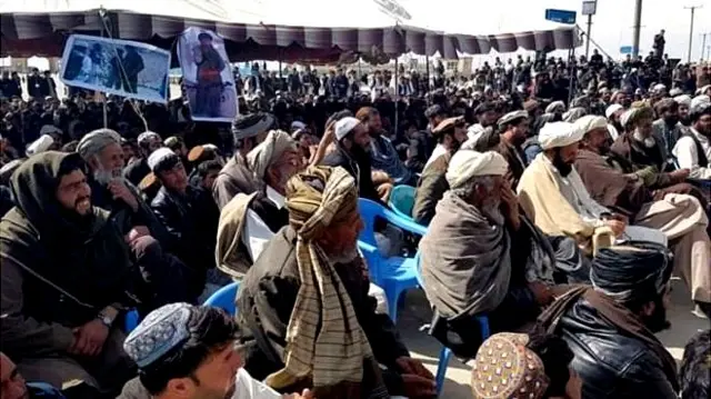 معترضان درغزنی خواهان بازداشت و مجازات عاملین رویداد قره باغ و تامین امنیت در منطقه هستند