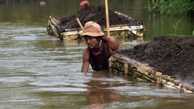 सैंड माइनिंग