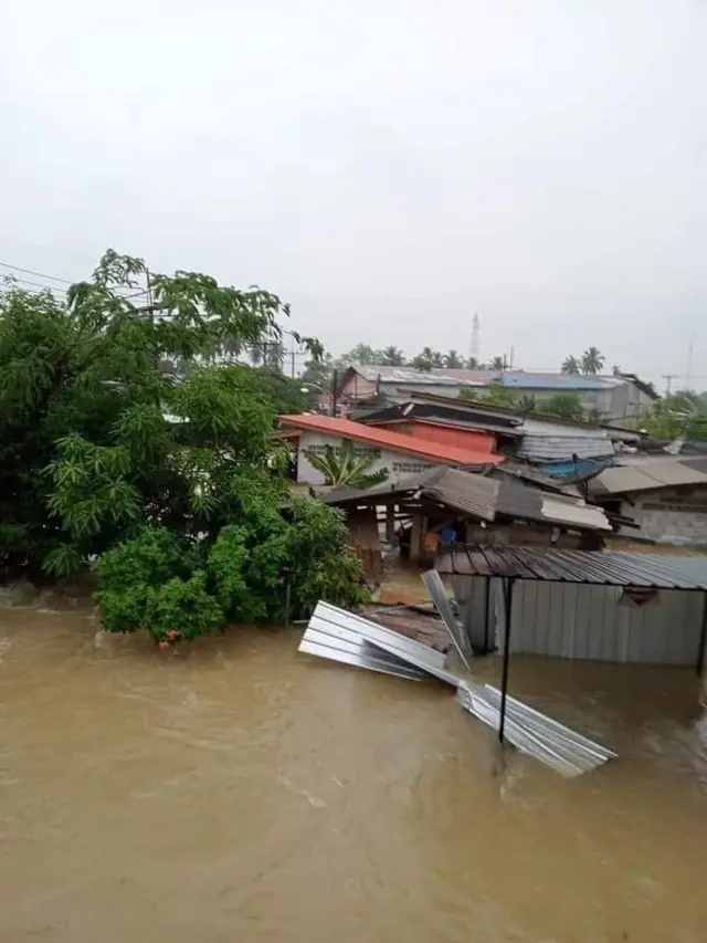 สมาคมกู้ภัยร่มเมืองตากใบ