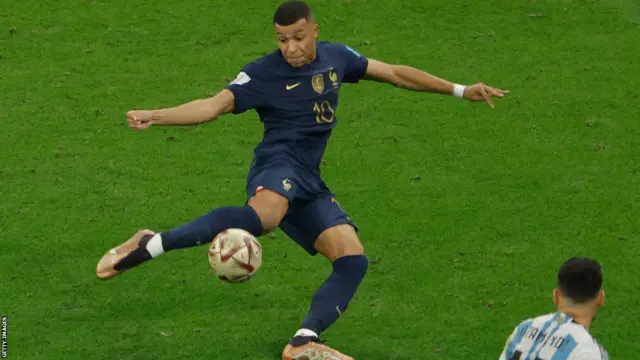 写真で見る】 アルゼンチンが2022年サッカーW杯優勝、PK戦でフランス