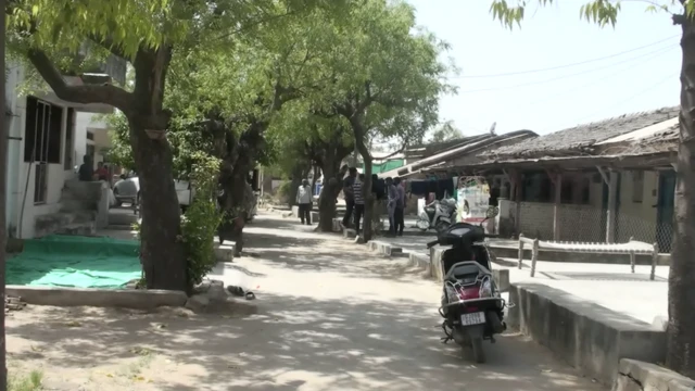 ગામમાં રહેતા દલિત સમાજનાં જીતેન્દ્ર ભીખાભાઈ કલાણીયાના અને ગામના રહીશ સરદારભાઈ ચેલાભાઈ સુચોલ વચ્ચે તકરાર ચાલી રહી છે.