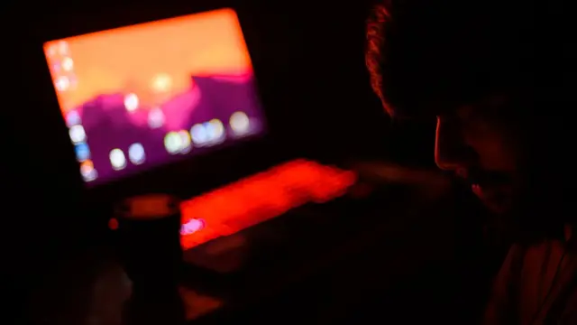 இணையவழி குற்றம்