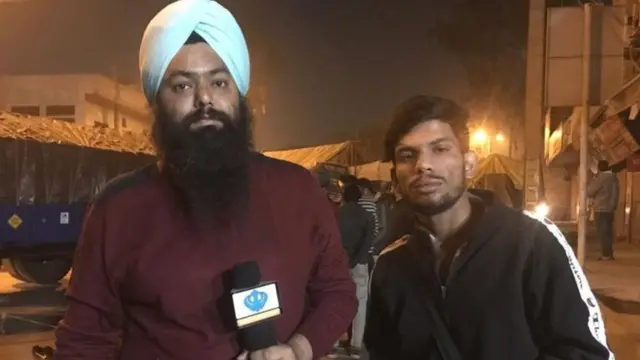 વિનરસિંહ (ડાબેથી)