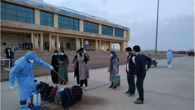 ఇరాన్ నుంచి వచ్చిన భారతీయులు