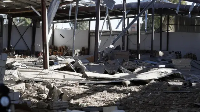 أحد المستودعات التي تعرضت لغارات التحالف في صنعاء.