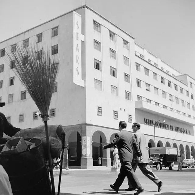Sears inauguró sus primeras tiendas en México a mediados del siglo pasado.