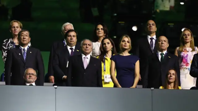 Brezilya'nın yeni Devlet Başkanı Michel Temer (ortada)