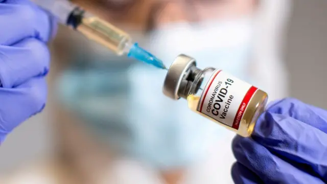 Le vaccin Pfizer/Biontech a été approuvé au Royaume-Uni mercredi