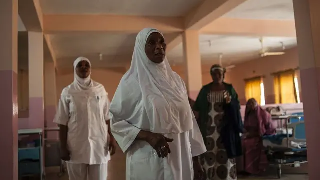 Wasu ma'aikatan gwamnatin sun koka kan yadda ba a ba su kulawar da ta dace kamar ta sauran mutanen da ke biyan kudi kai tsaye daga aljihunsu