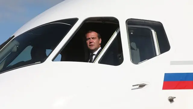Медведев в кабине суперджета