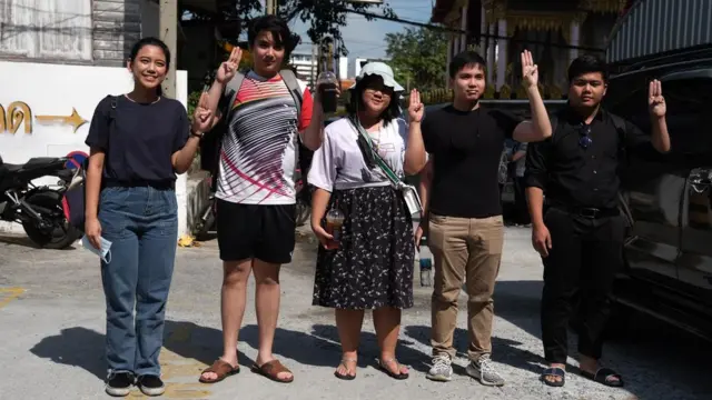 ผู้ต้องหามาตรา 112