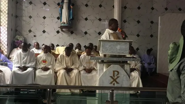 Ndị fada na akwamozu Paul Offu