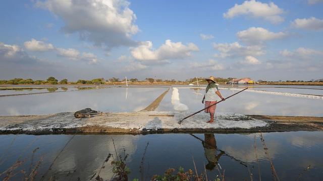 Indonesia Negara Maritim Tapi Mengapa Harus Mengimpor Garam? - BBC News ...