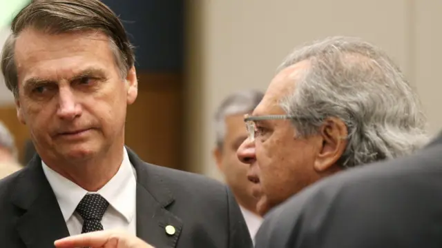 Bolsonaro com Paulo Guedes,10 bet online casinofoto10 bet online casinoarquivo