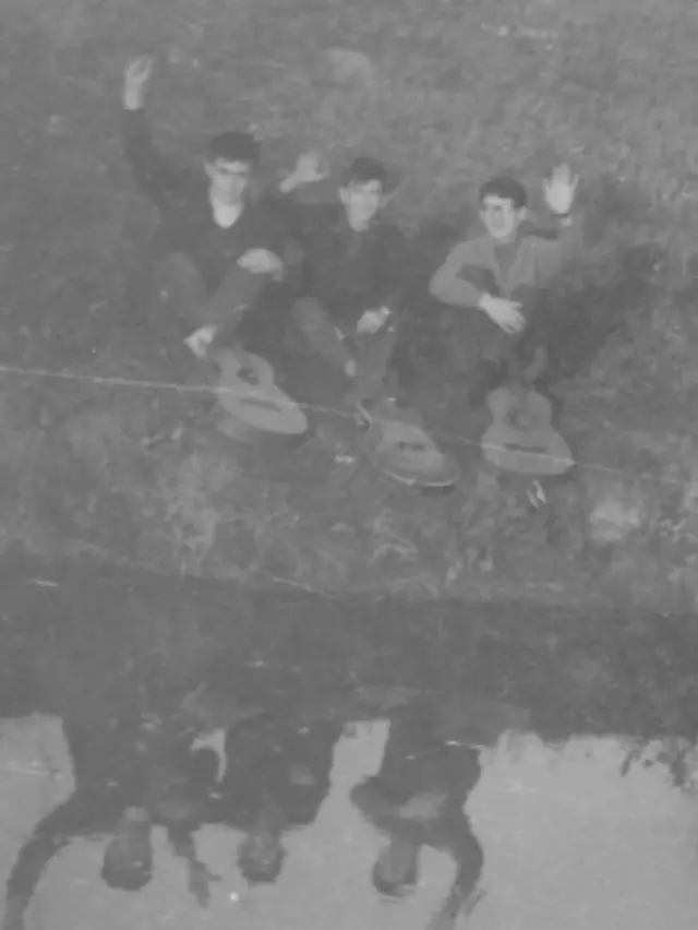 Луис са друговима из бенда ЕЛПЕДЕС