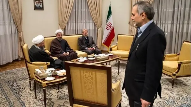 از دور دوم ریاست جمهوری حسن روحانی برادر وی حسین فریدون در جلسات دولتی حاضر نشد. در آن زمان برخی رسانه‌های ایران گزارش دادند که آقای فریدون به خواسته آیت‌الله علی خامنه‌ای از رئیس جمهور و دولت فاصله گرفته