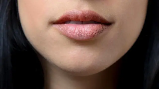 Наше умение улыбаться, возможно, пришло к нам от далеких предков, не умевших говорить