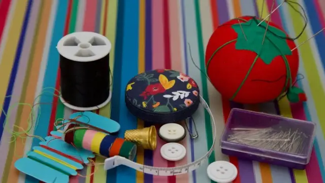 أدوات حياكة