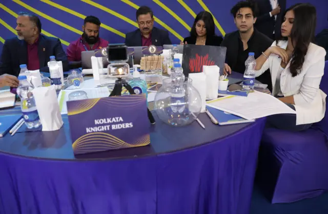 আরিয়ান খান, সুহানা খান