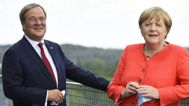 Армин Лашет, Ангела Меркель