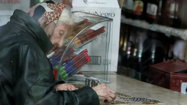 пенсіонерка, магазин