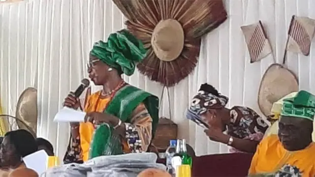 Alaga ẹgbẹ awọn ọmọ ẹgbẹ agbasaga