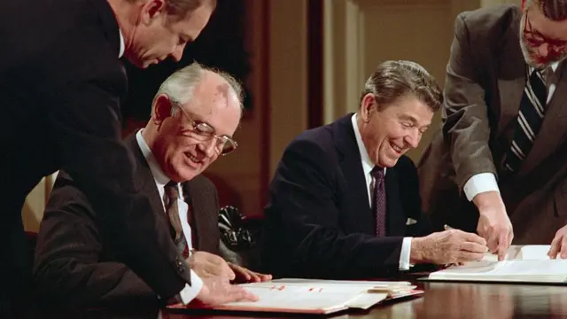 Горбачов та Рейган