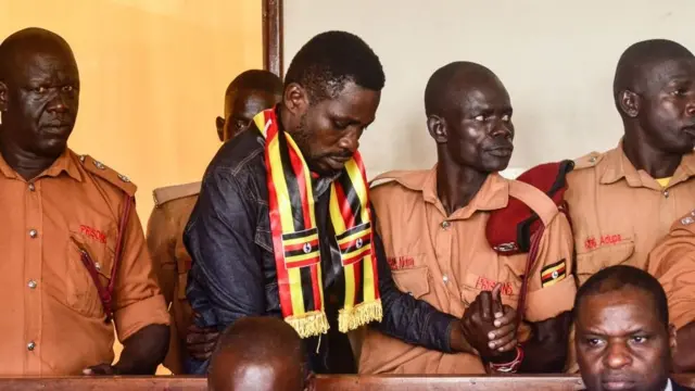 பாப் பாடகர்